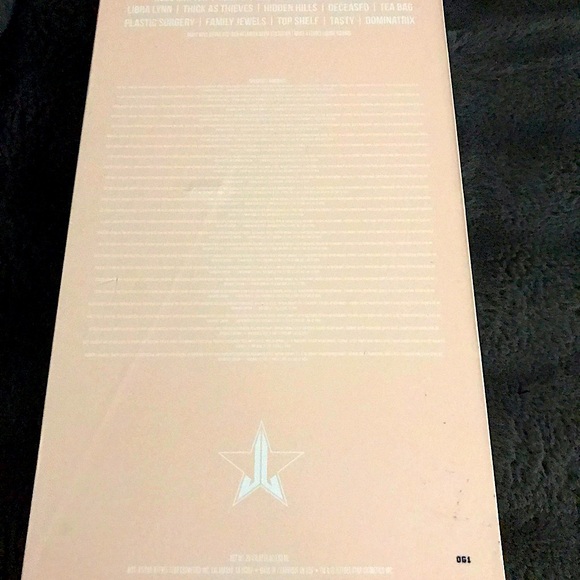 COPY - Jeffree Star : NUDE LIQUID LIPSTICK VAULT, new in vault box - Picture 6 of 6